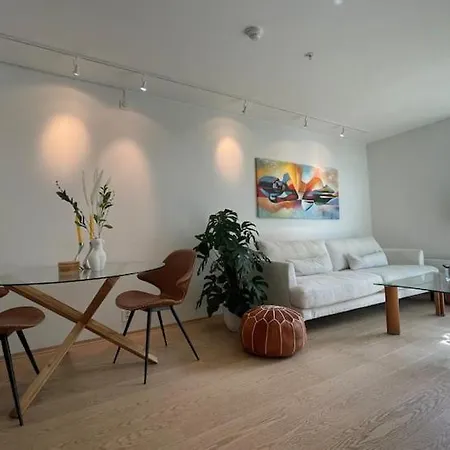 דירה Bright & Exclusive 1br In Prime Location, Located On Water In Center With View To Fjord אוסלו
