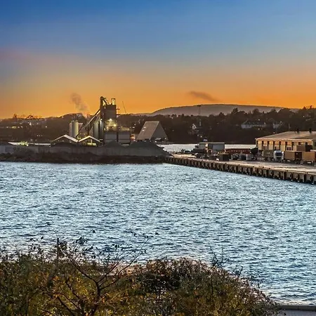 Bright & Exclusive 1br In Prime Location, Located On Water In Center With View To Fjord אוסלו
