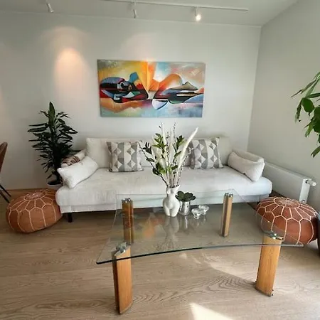 דירה Bright & Exclusive 1br In Prime Location, Located On Water In Center With View To Fjord *