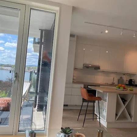 Exclusive Apartment, Sea View To Fjord, Located On Water In Center Apartment Oslo
