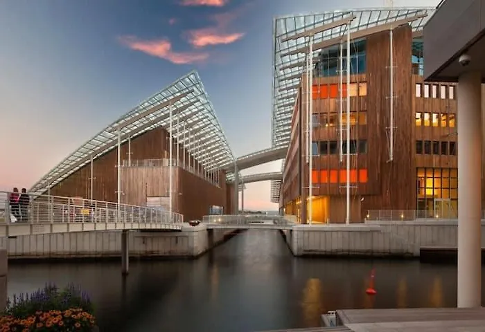Bright & Exclusive 1br In Prime Location, Located On Water In Center With View To Fjord *