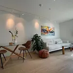 Apartman Bright & Exclusive 1br In Prime Location, Located On Water In Center With View To Fjord Oslo