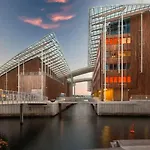 Bright & Exclusive 1br In Prime Location, Located On Water In Center With View To Fjord *